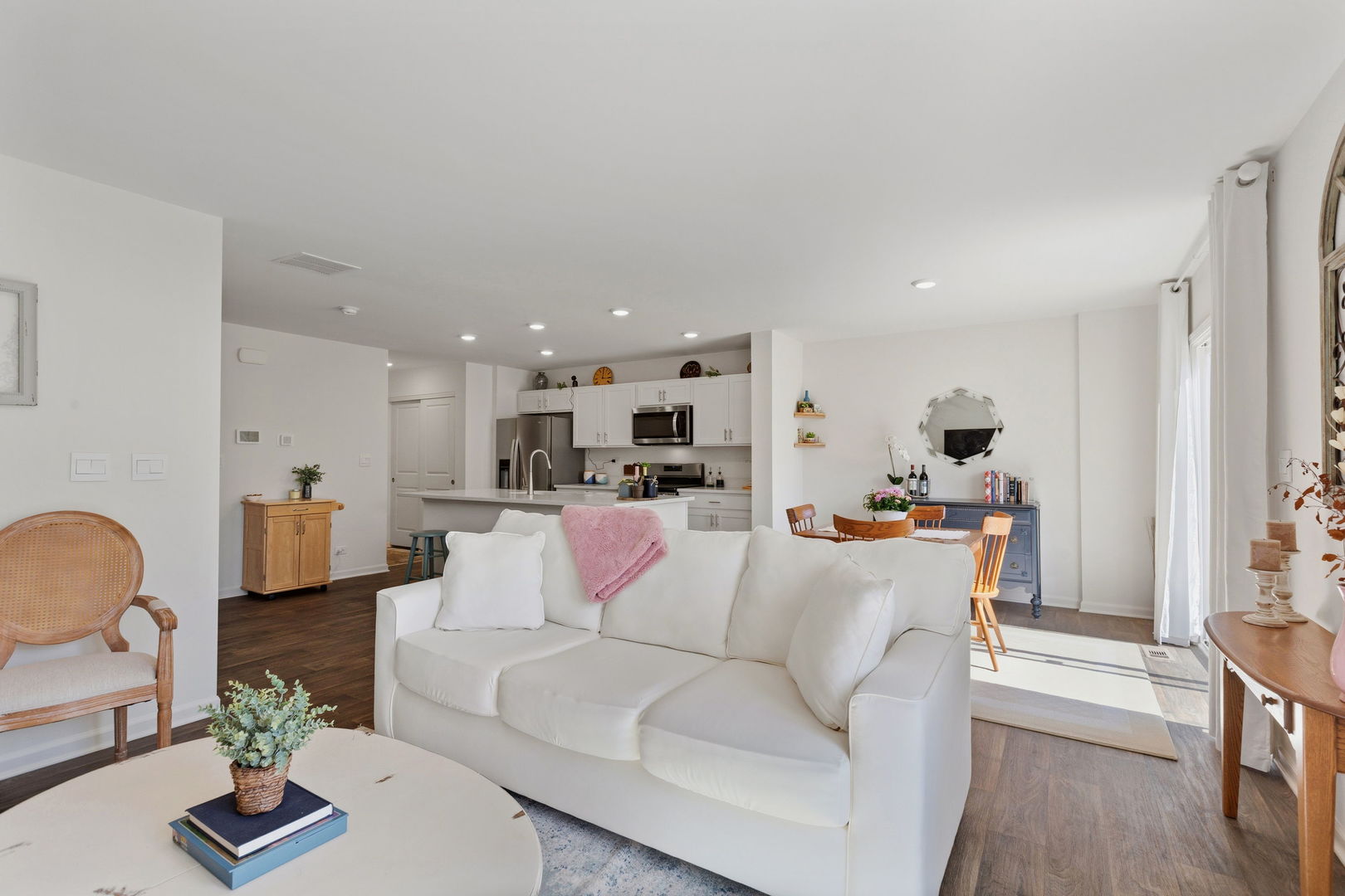 717 Wellington Lane, Cary, IL 60013