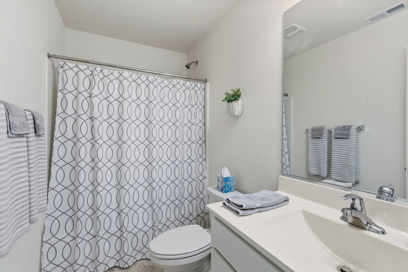 717 Wellington Lane, Cary, IL 60013