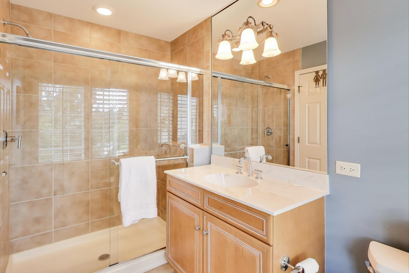 2050 Meadowview Court, Northbrook, IL 60062