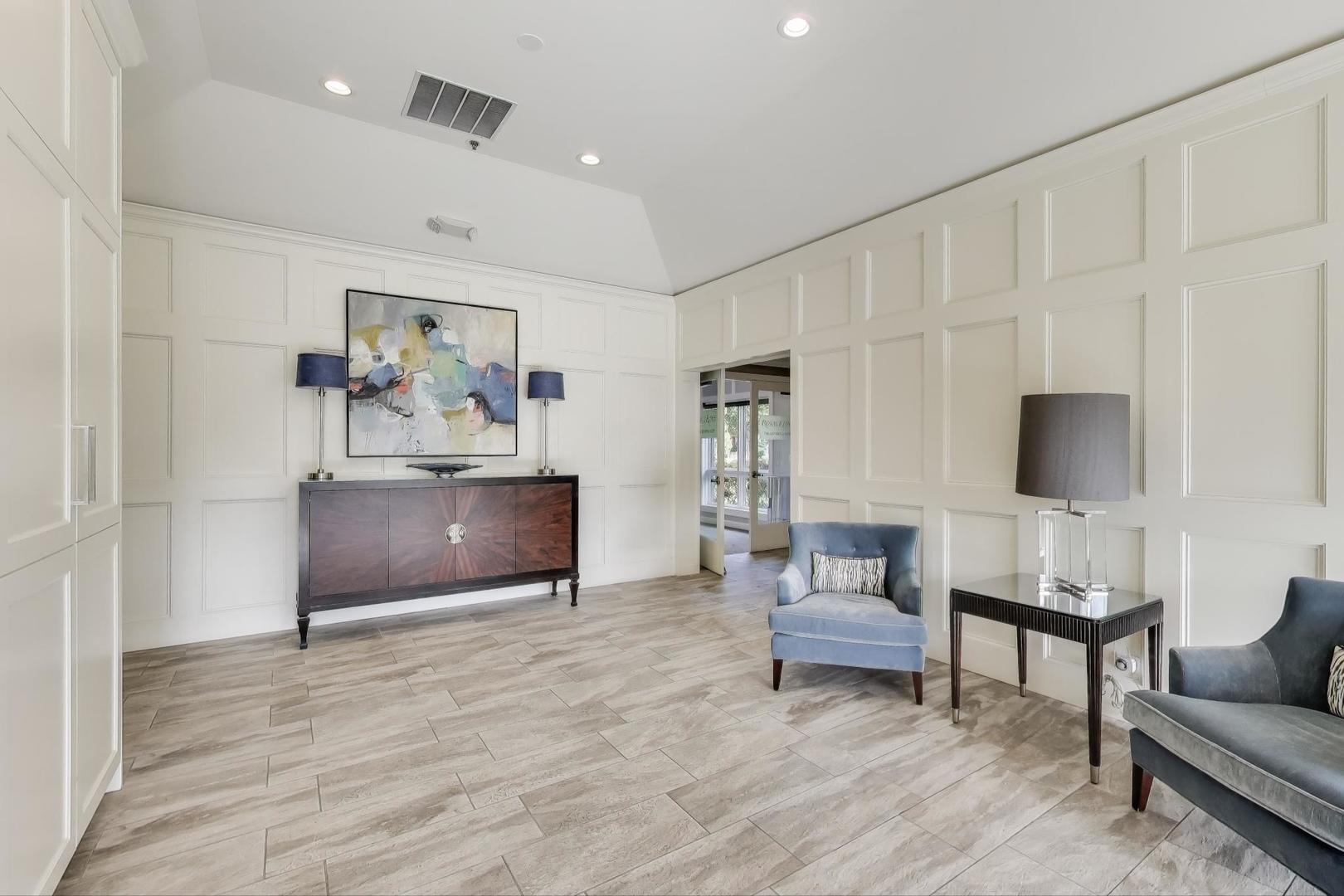 2050 Meadowview Court, Northbrook, IL 60062