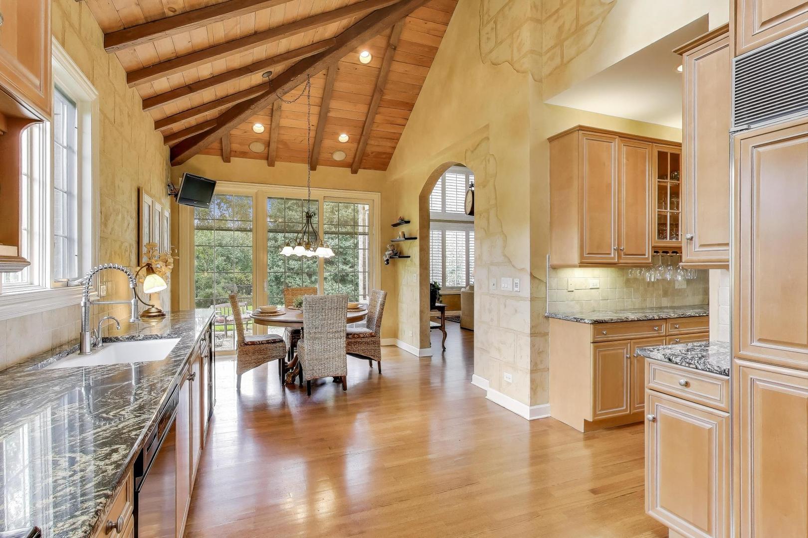 2050 Meadowview Court, Northbrook, IL 60062