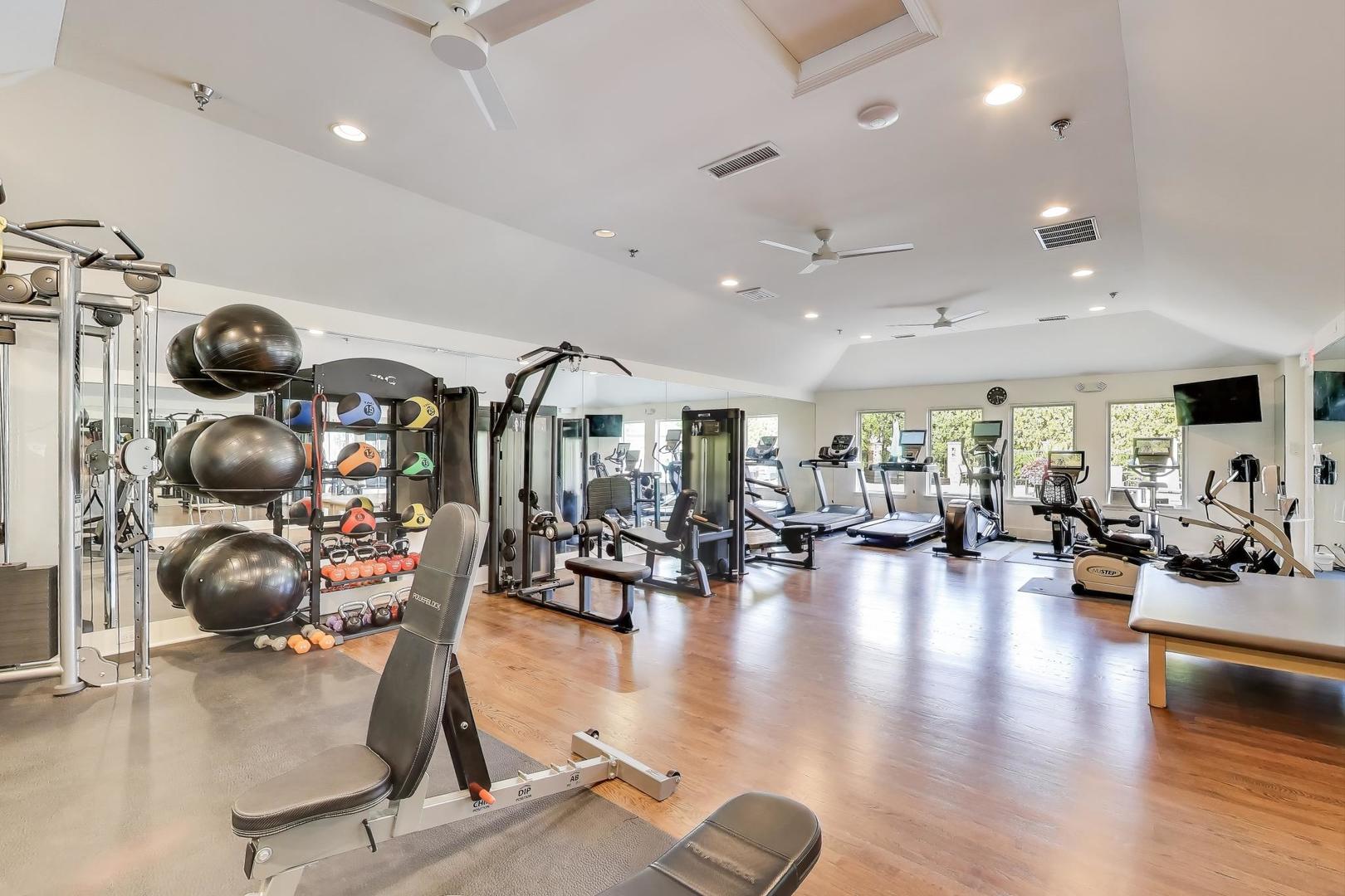 2050 Meadowview Court, Northbrook, IL 60062