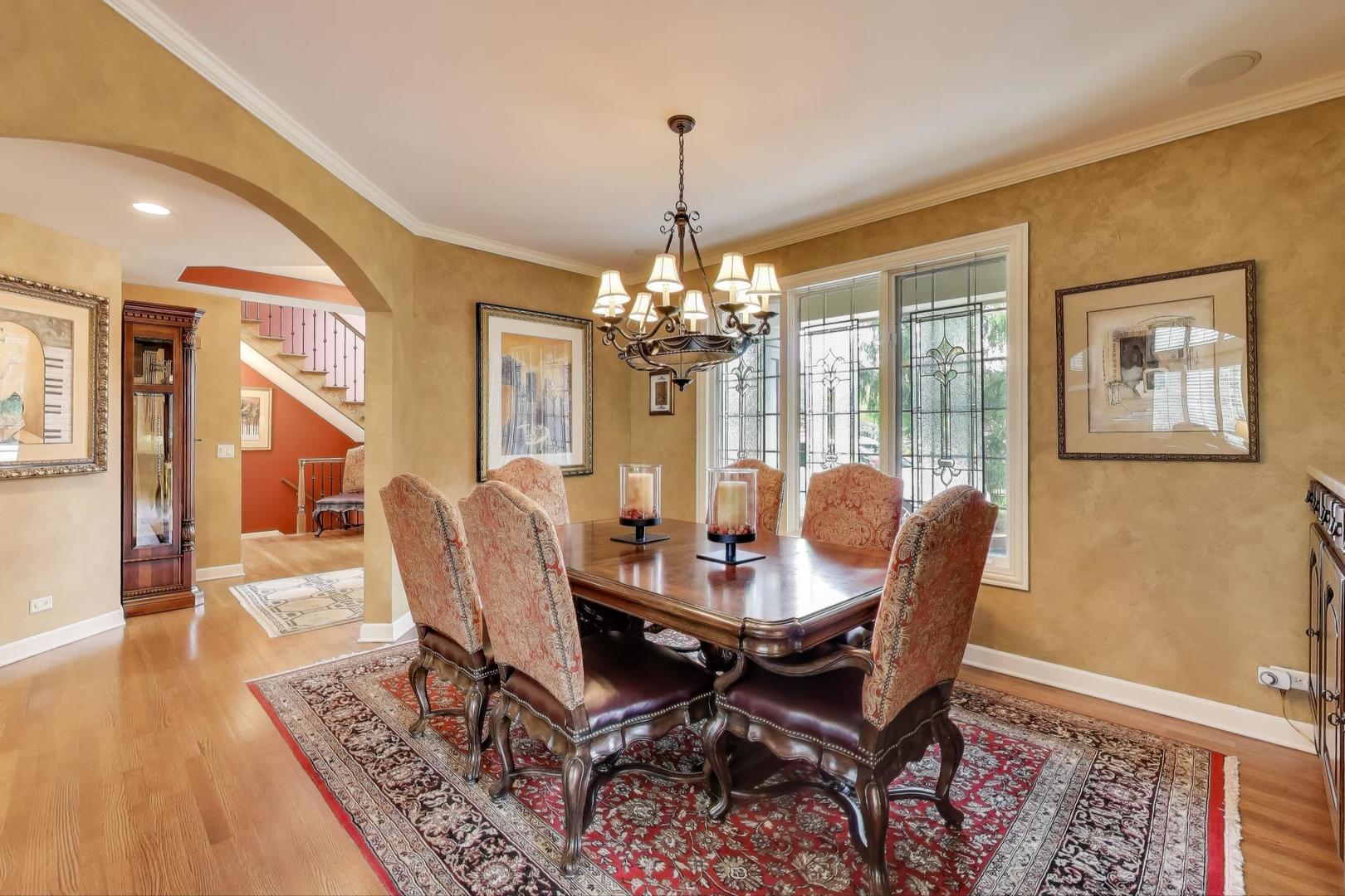 2050 Meadowview Court, Northbrook, IL 60062