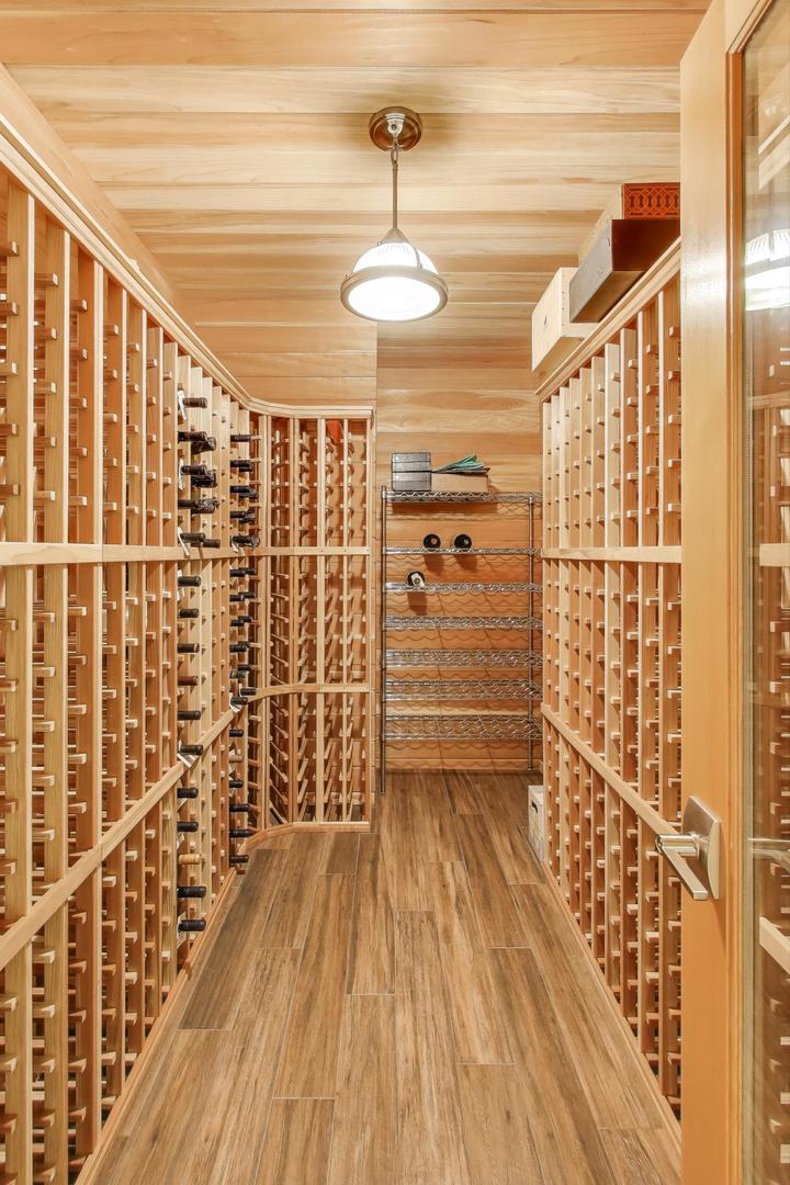 2050 Meadowview Court, Northbrook, IL 60062