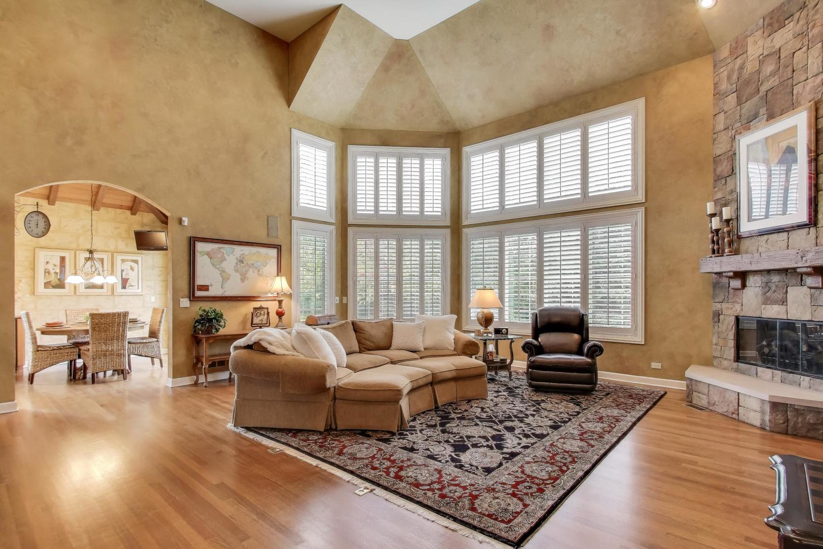 2050 Meadowview Court, Northbrook, IL 60062