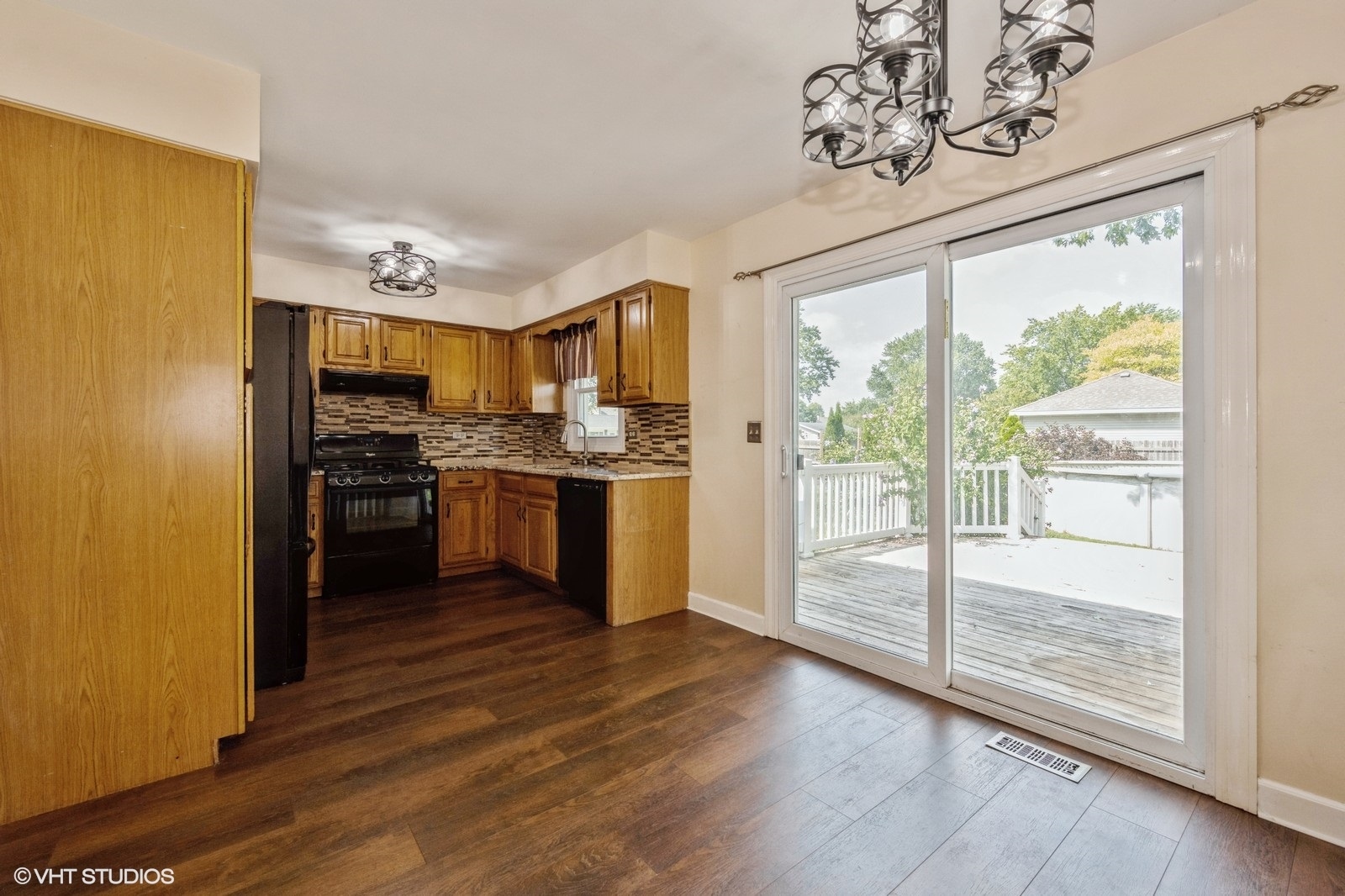 102 Mary Street, Oswego, IL 60543