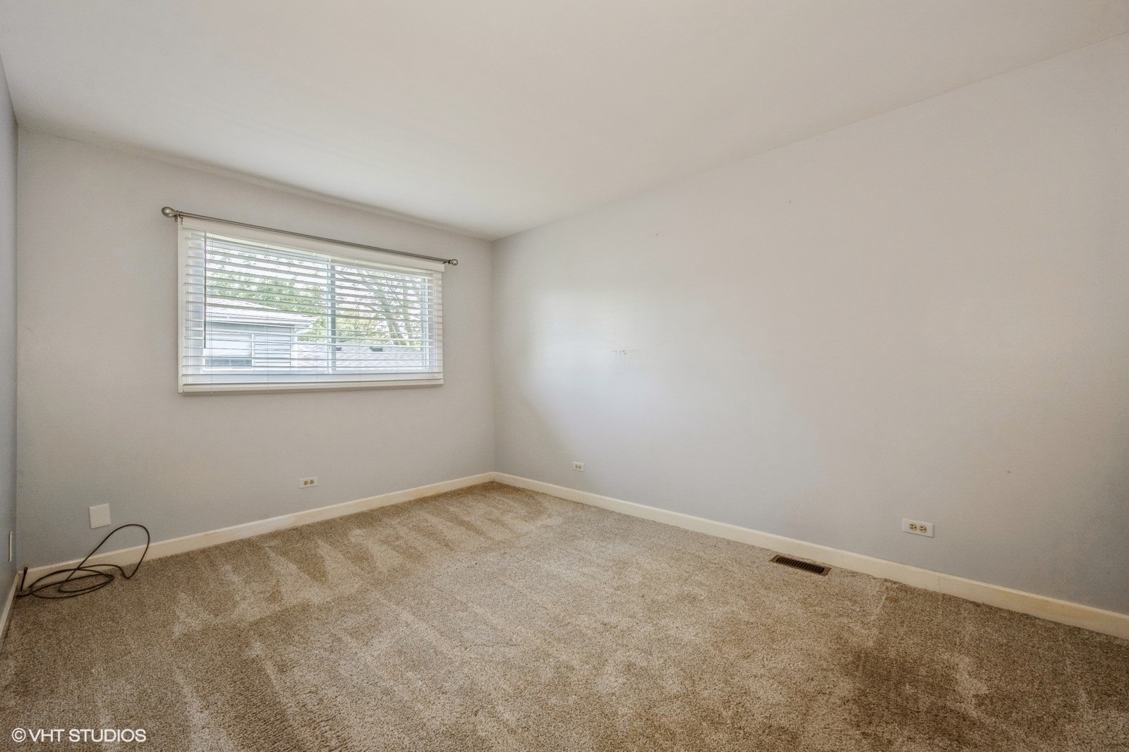 102 Mary Street, Oswego, IL 60543