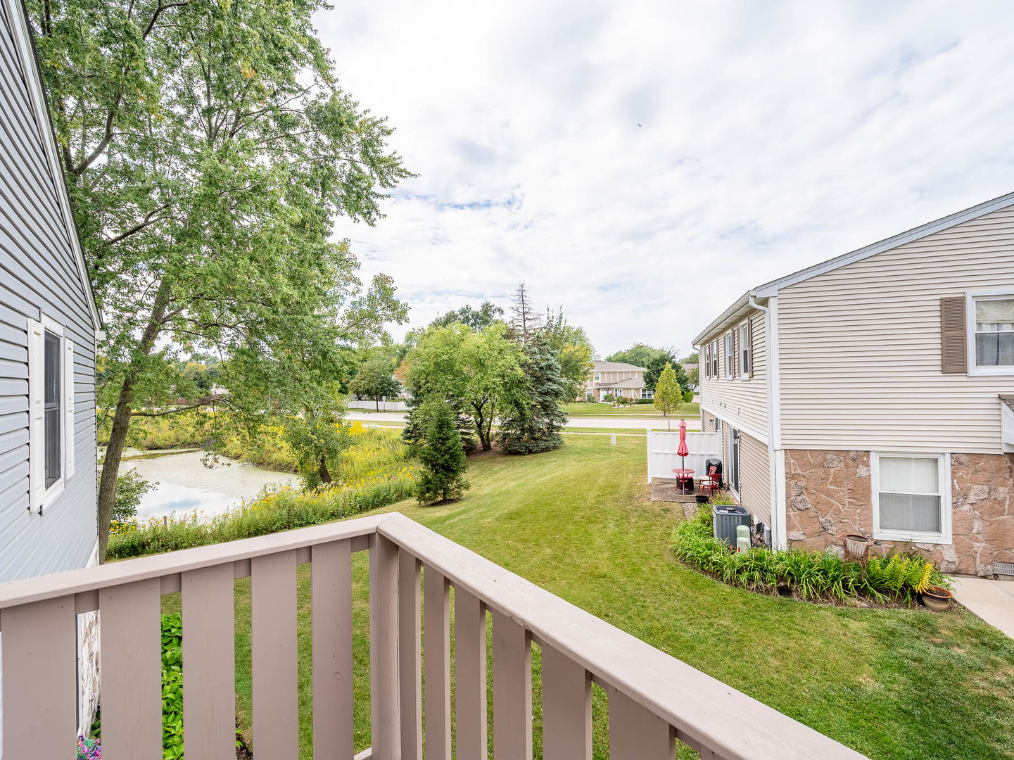 1100 Boston Harbor #1100, Schaumburg, IL 60193