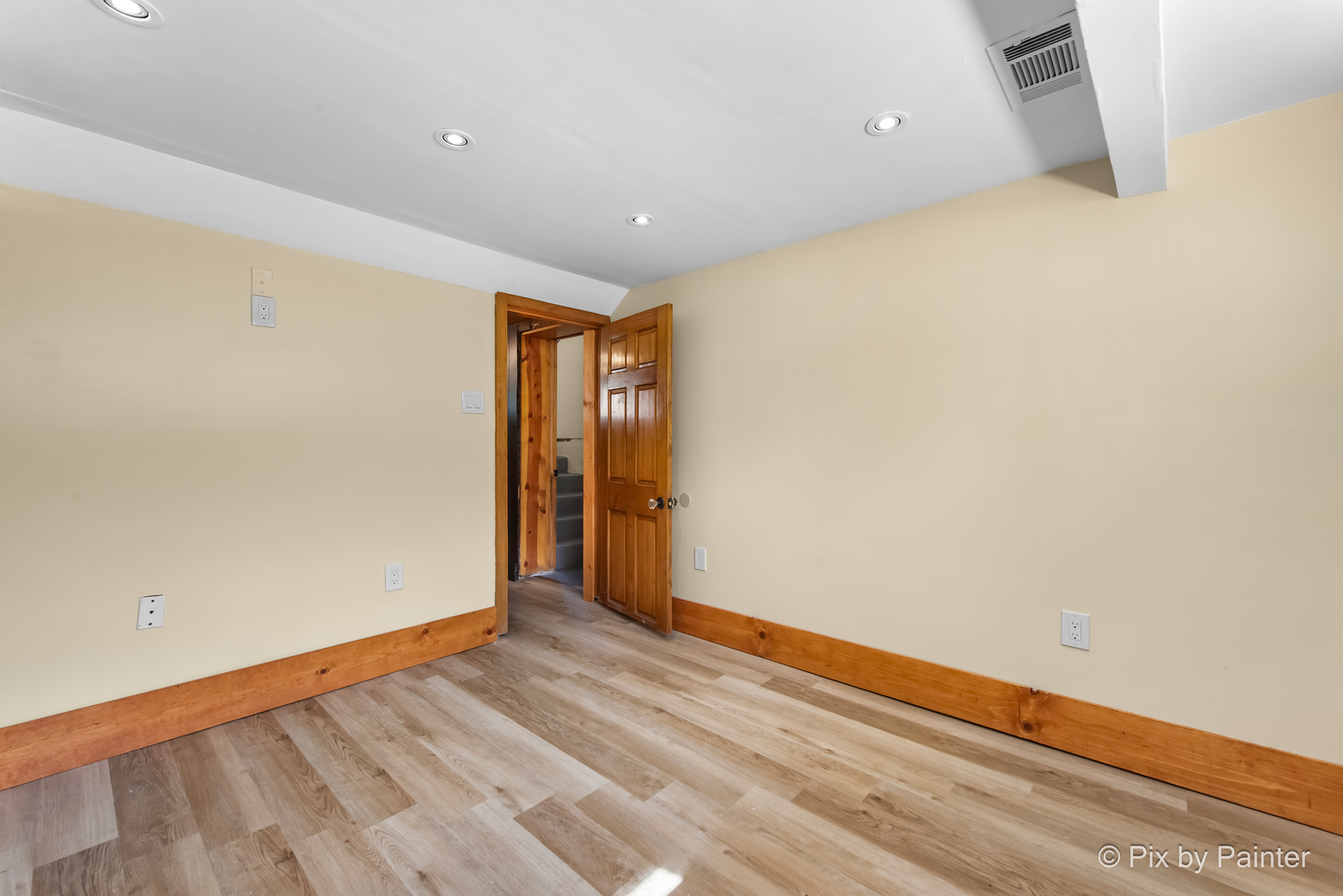 503 N River Road, Fox River Grove, IL 60021