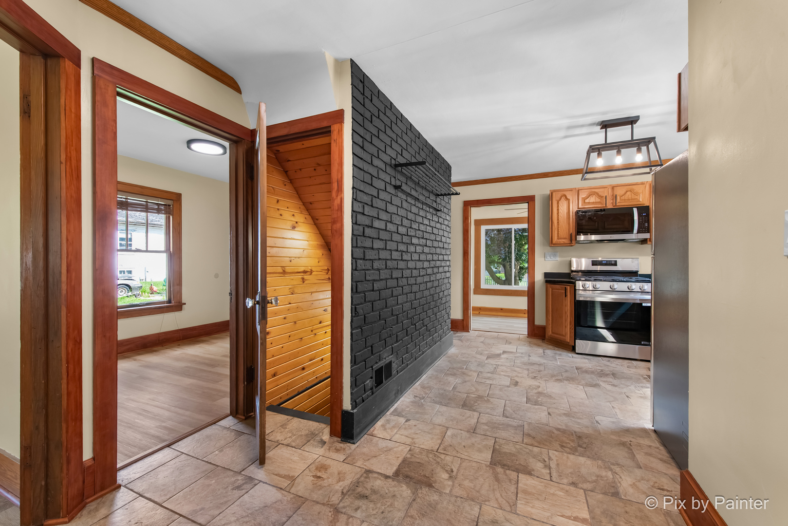 503 N River Road, Fox River Grove, IL 60021