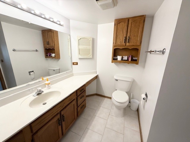 1811 Fox Run Drive #B, Elk Grove Village, IL 60007