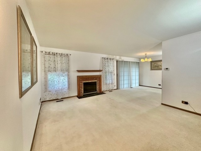 1811 Fox Run Drive #B, Elk Grove Village, IL 60007