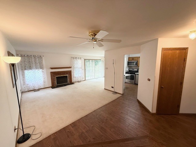 1811 Fox Run Drive #B, Elk Grove Village, IL 60007