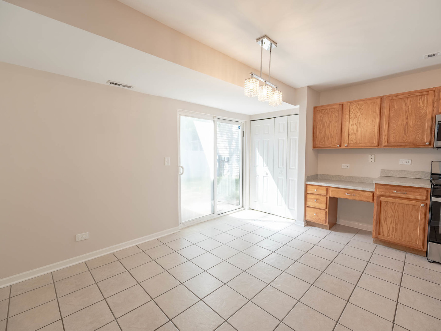 811 Serendipity Drive, Aurora, IL 60504