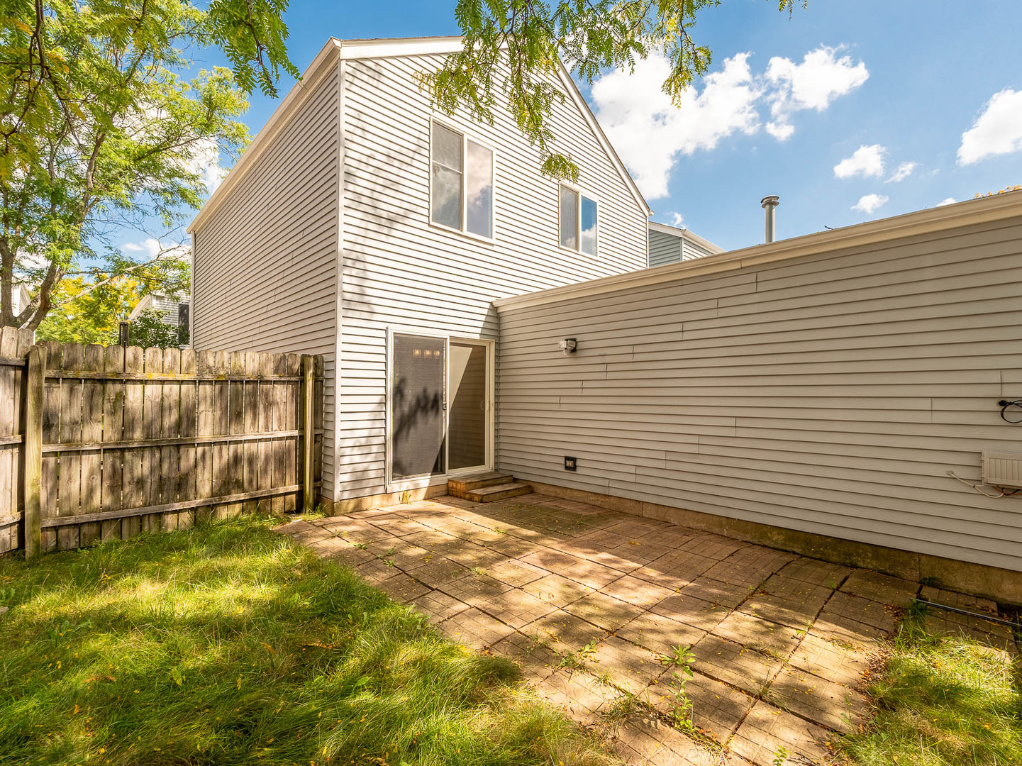 811 Serendipity Drive, Aurora, IL 60504