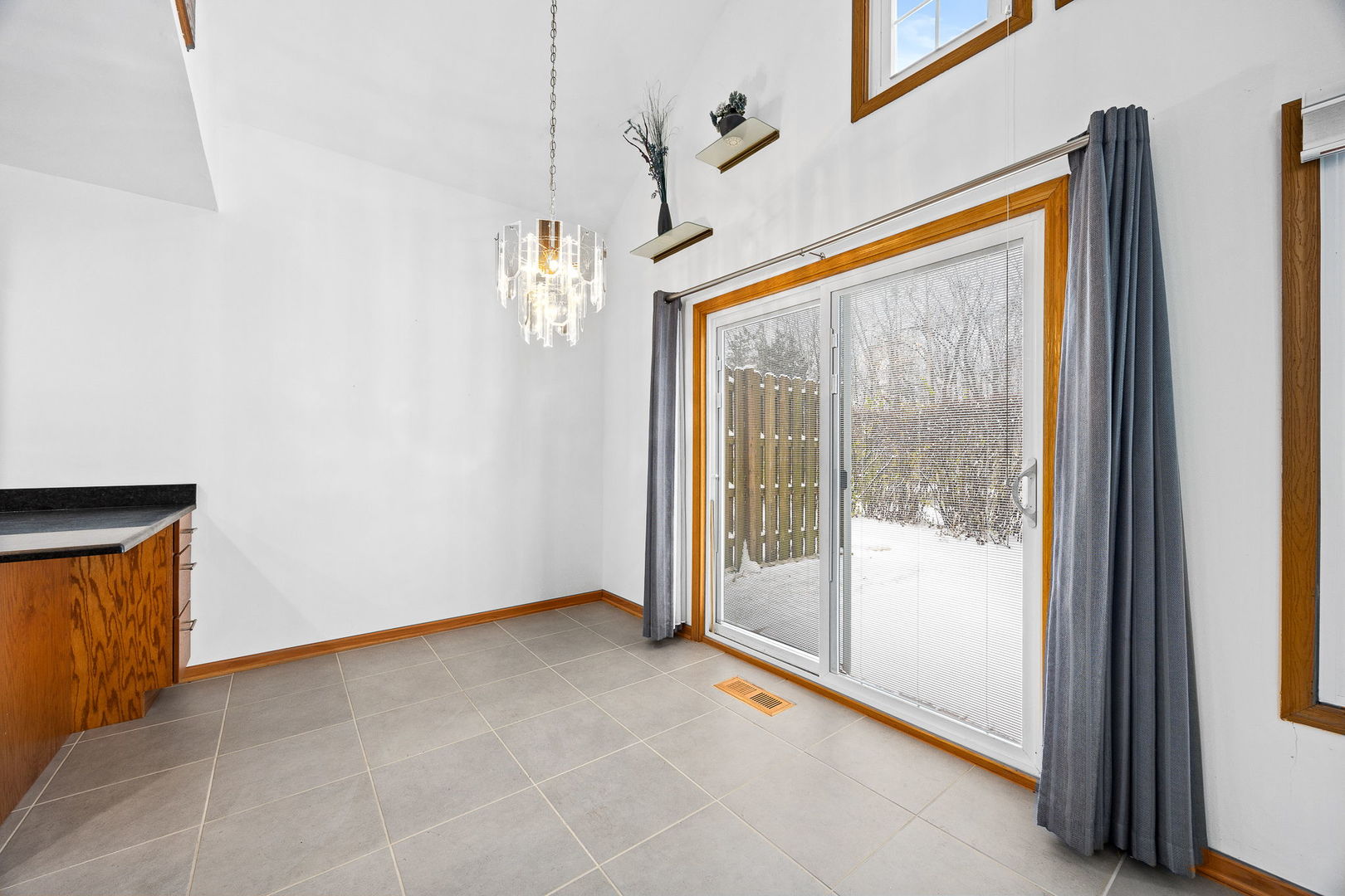 0N670 Bedford Lane #2304, Winfield, IL 60190