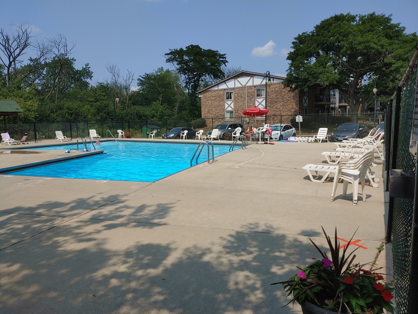 9s020 Lake Drive #10-206, Willowbrook, IL 60527