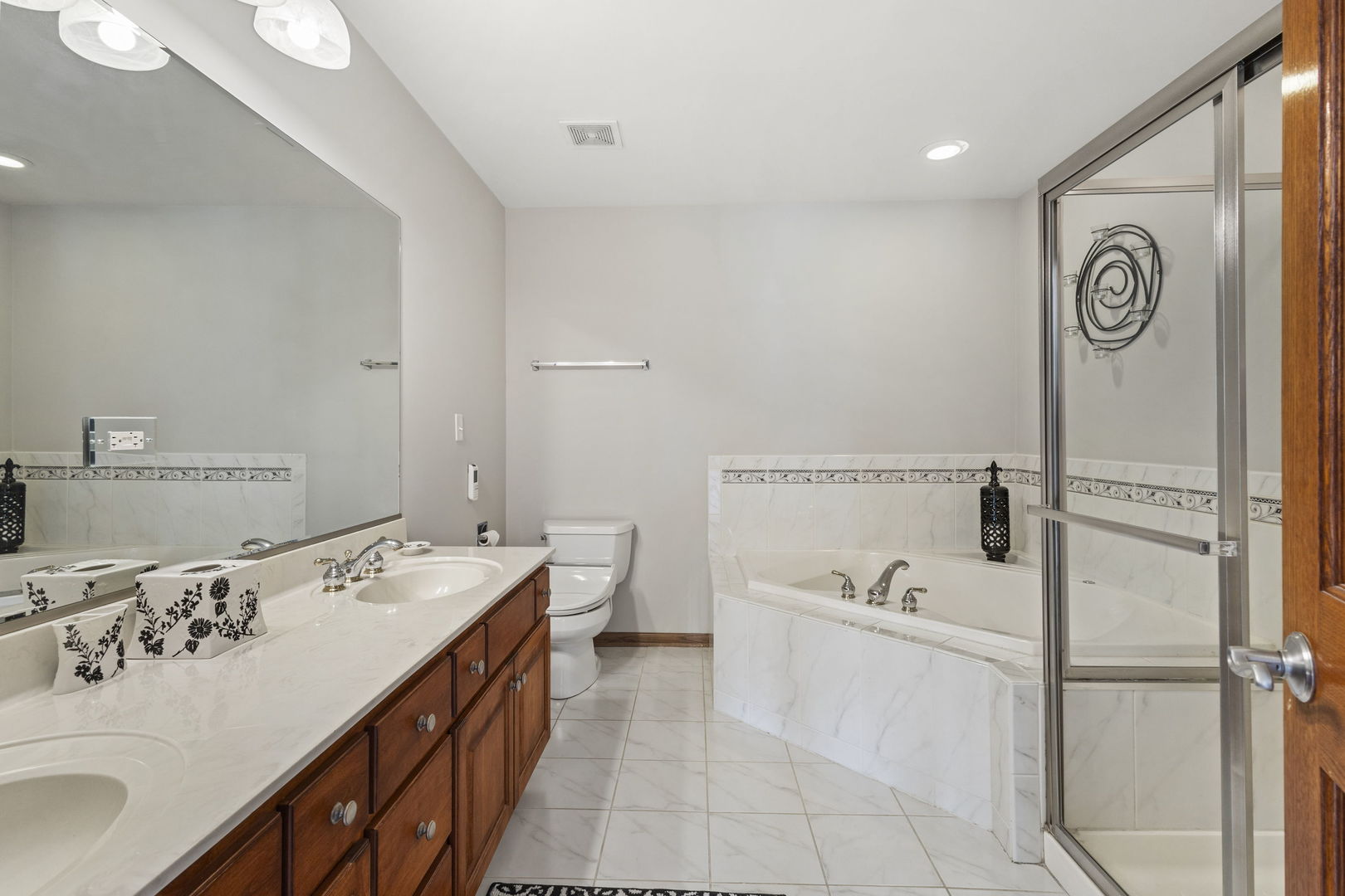 11156 Karen Drive, Orland Park, IL 60467