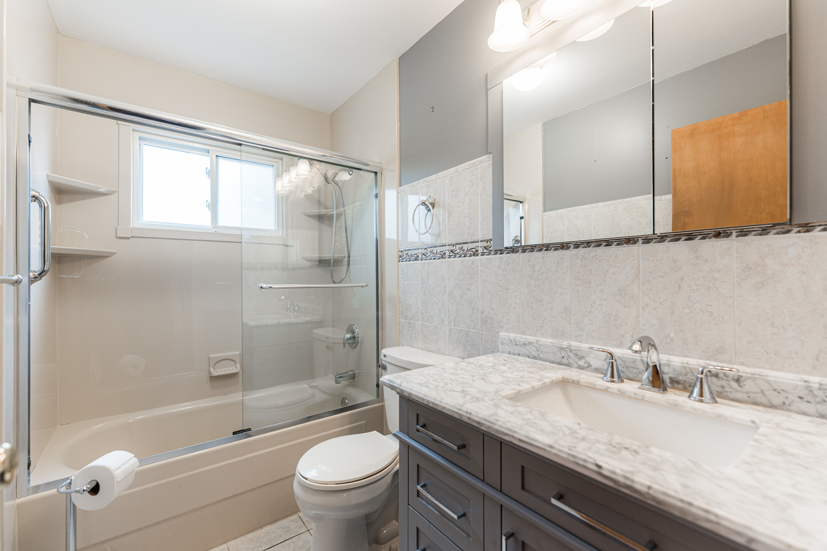 435 E Park Avenue, Elmhurst, IL 60126