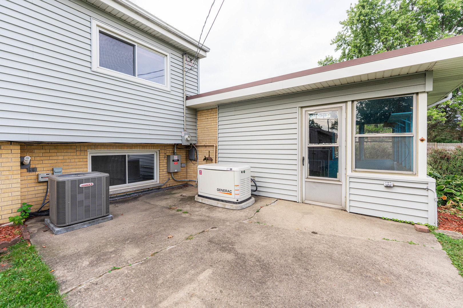 435 E Park Avenue, Elmhurst, IL 60126