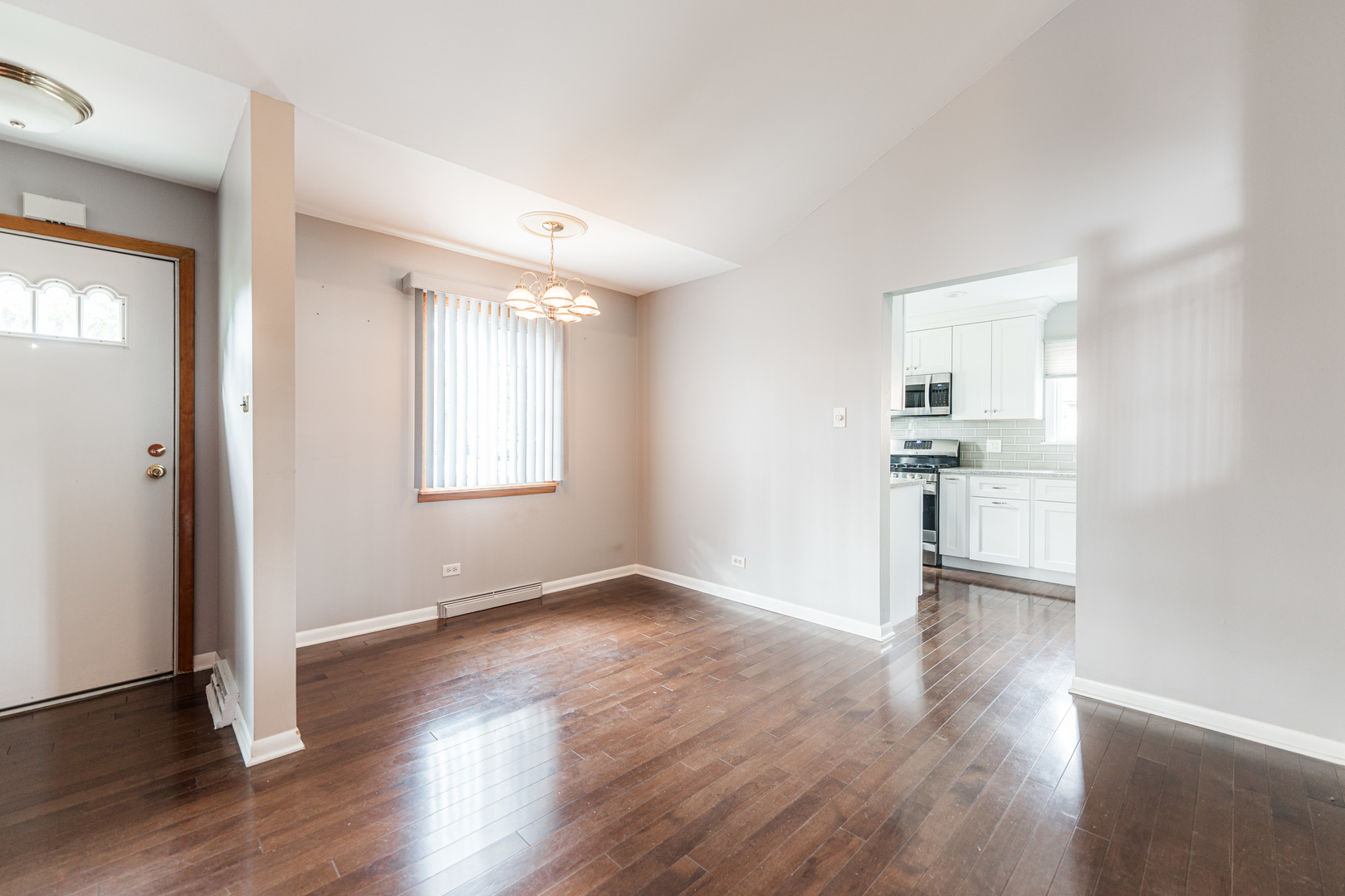 435 E Park Avenue, Elmhurst, IL 60126