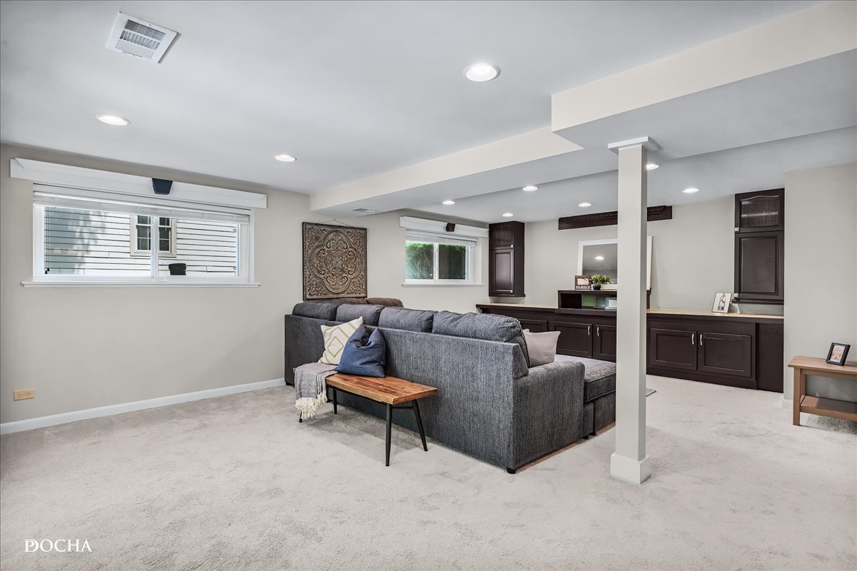 425 W Gartner Road, Naperville, IL 60540