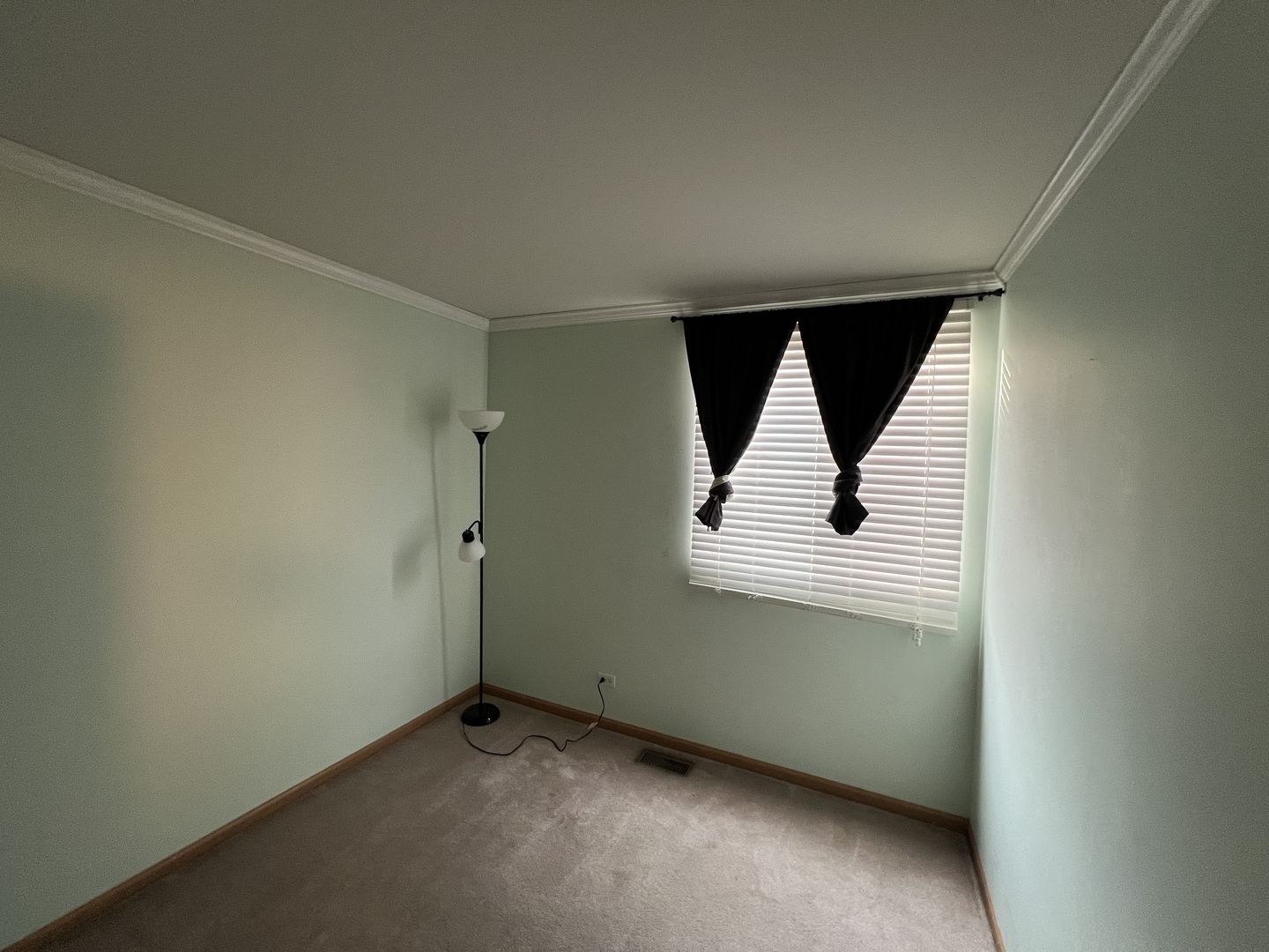 1645 Victoria Park Circle #1645, Aurora, IL 60504