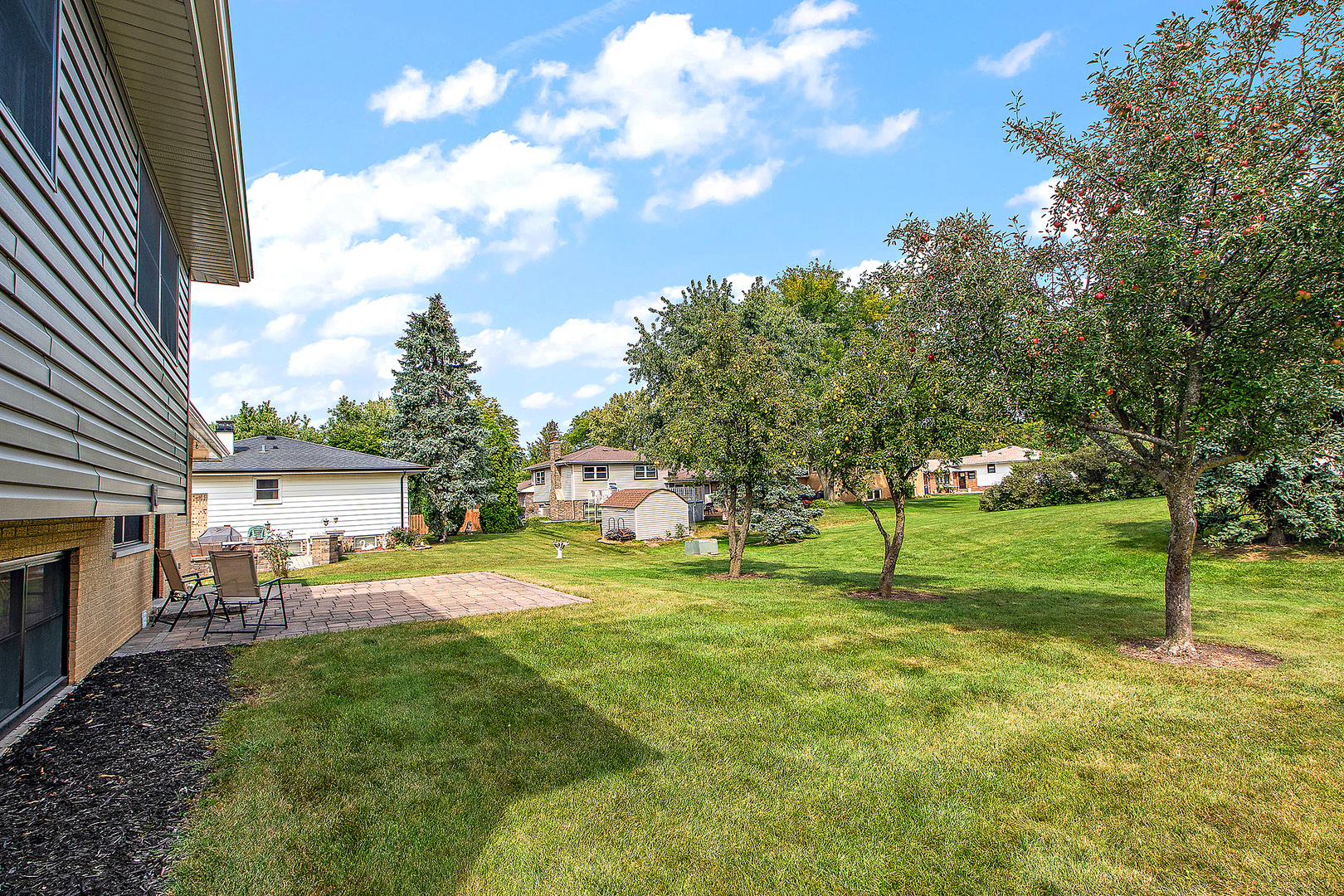 8547 HARVEST Lane, Darien, IL 60561