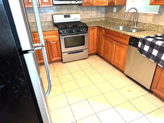 16706 Elm Street, South Holland, IL 60473