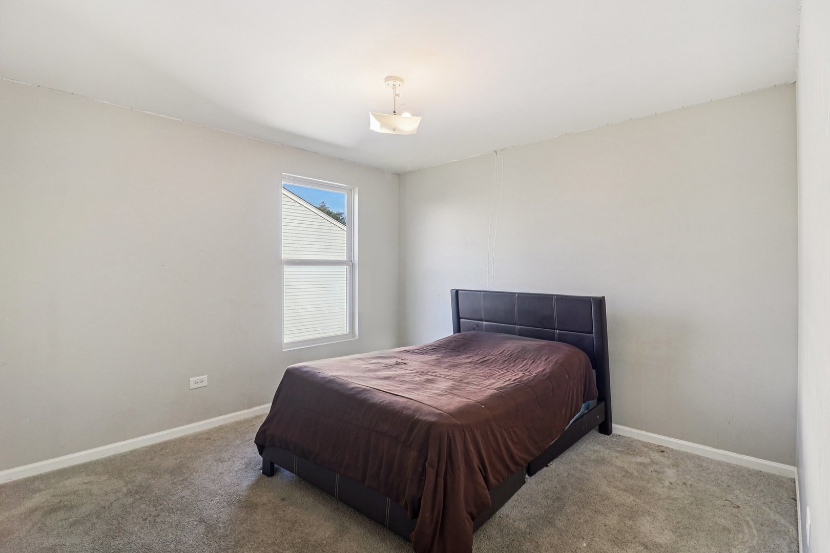 8 Forsythia Court, Bolingbrook, IL 60490