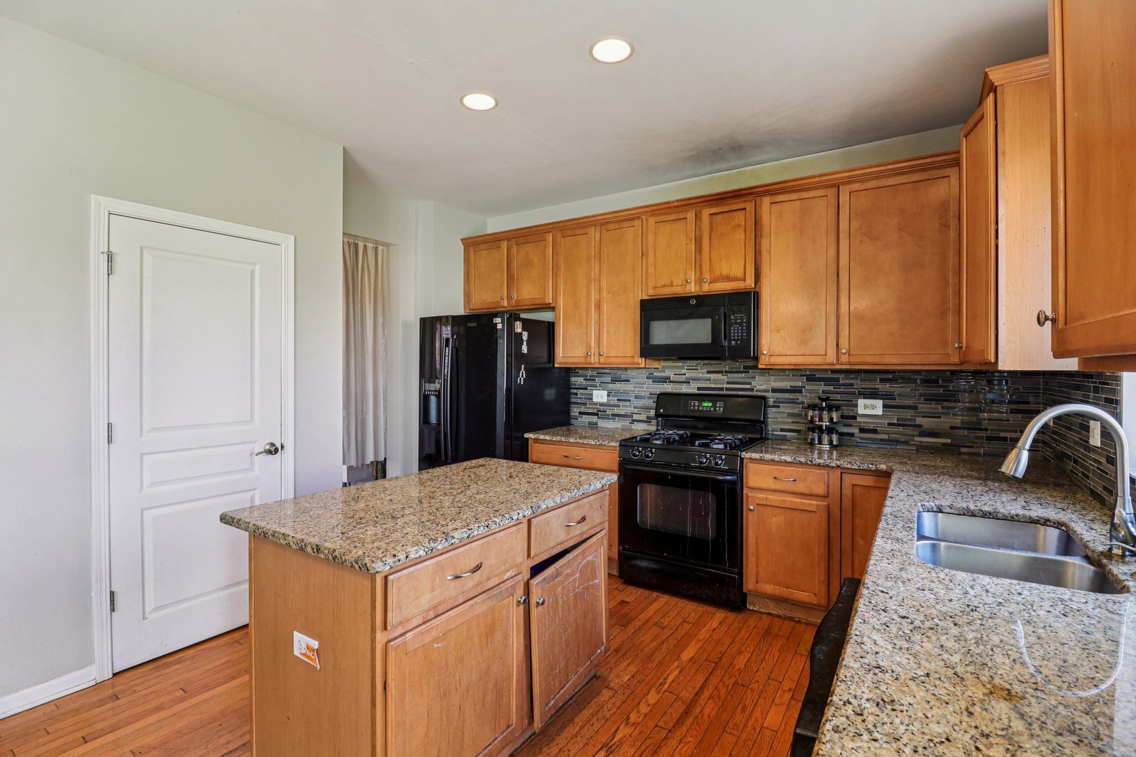 8 Forsythia Court, Bolingbrook, IL 60490