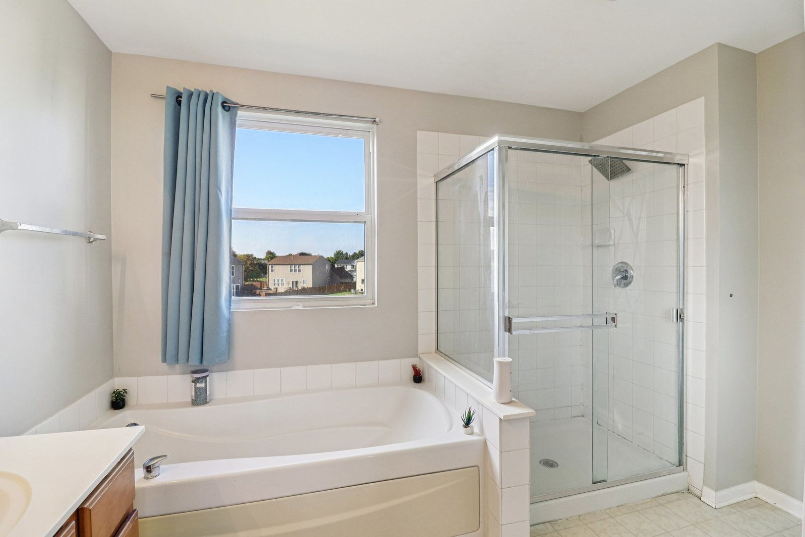 8 Forsythia Court, Bolingbrook, IL 60490