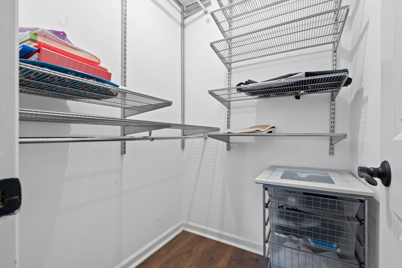 1845 Maryland Drive, Elk Grove Village, IL 60007