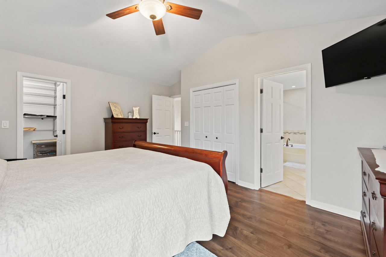 1845 Maryland Drive, Elk Grove Village, IL 60007