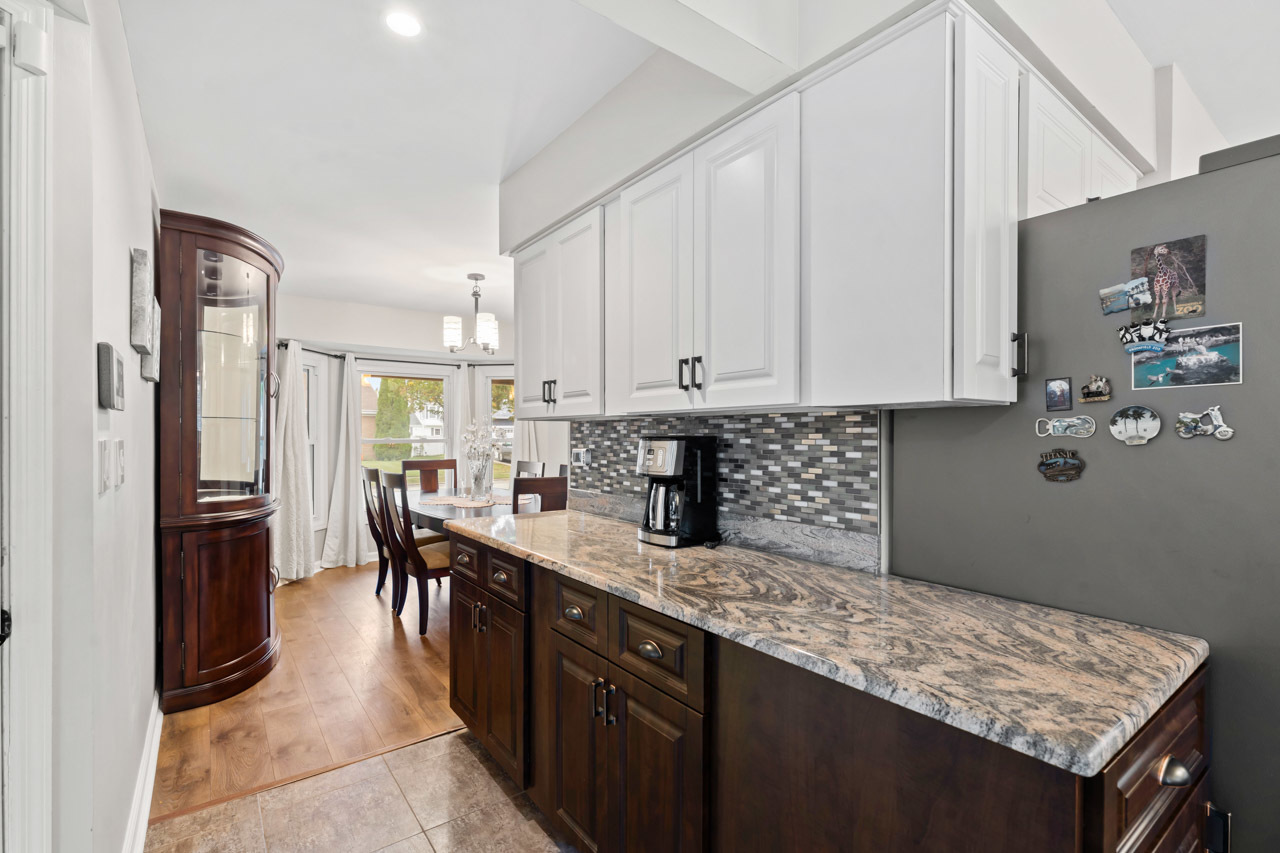 1845 Maryland Drive, Elk Grove Village, IL 60007