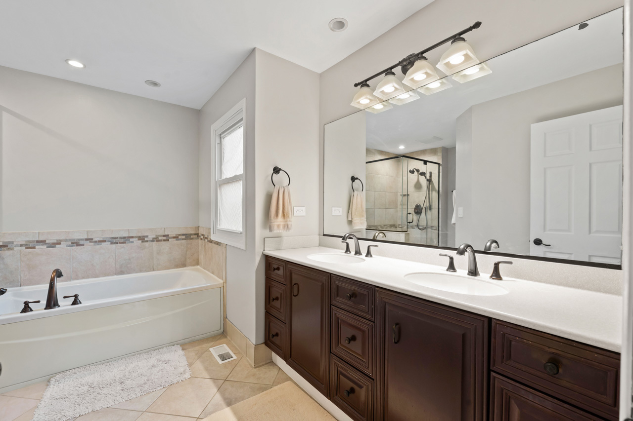 1845 Maryland Drive, Elk Grove Village, IL 60007