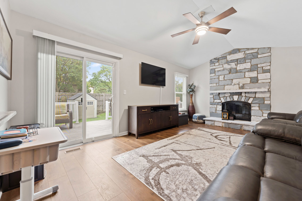 1845 Maryland Drive, Elk Grove Village, IL 60007