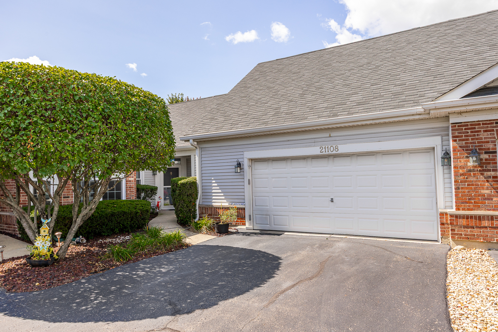 21108 W Cypress Court, Plainfield, IL 60544