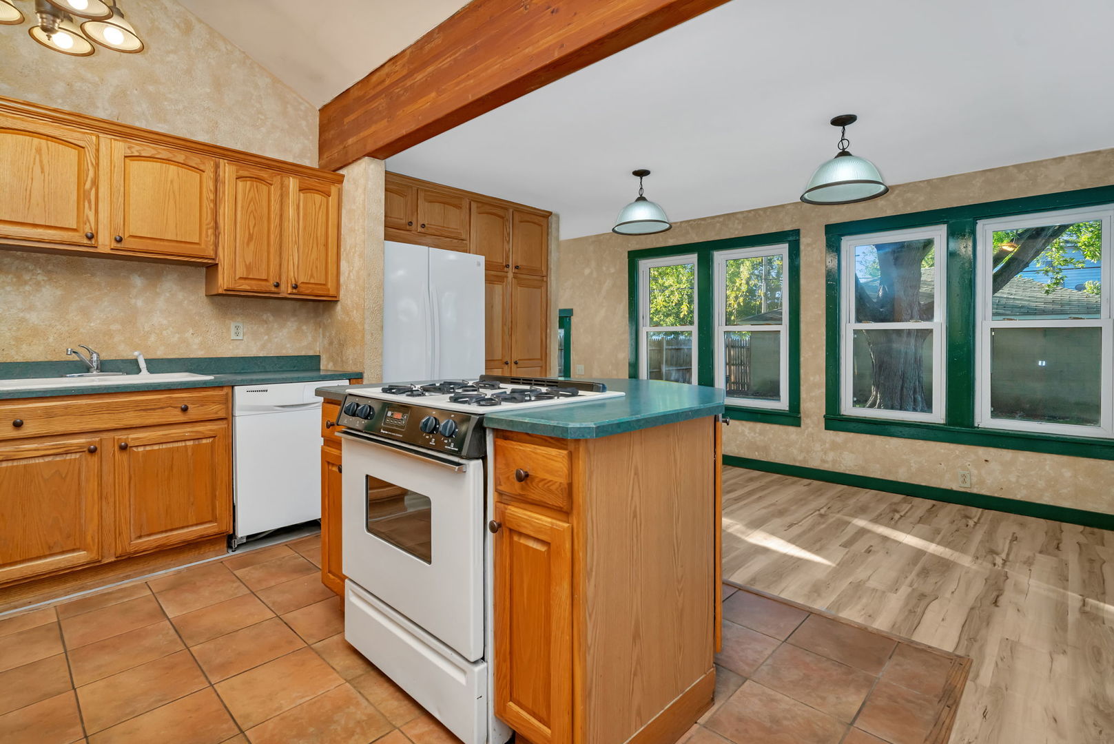 627 E Washington Street, Morris, IL 60450