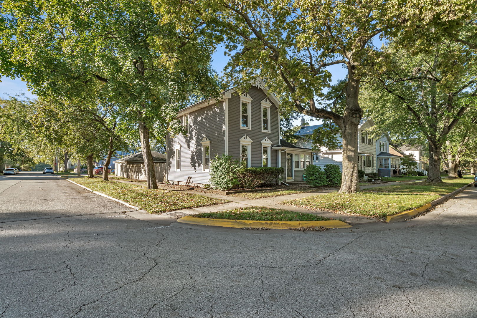 627 E Washington Street, Morris, IL 60450