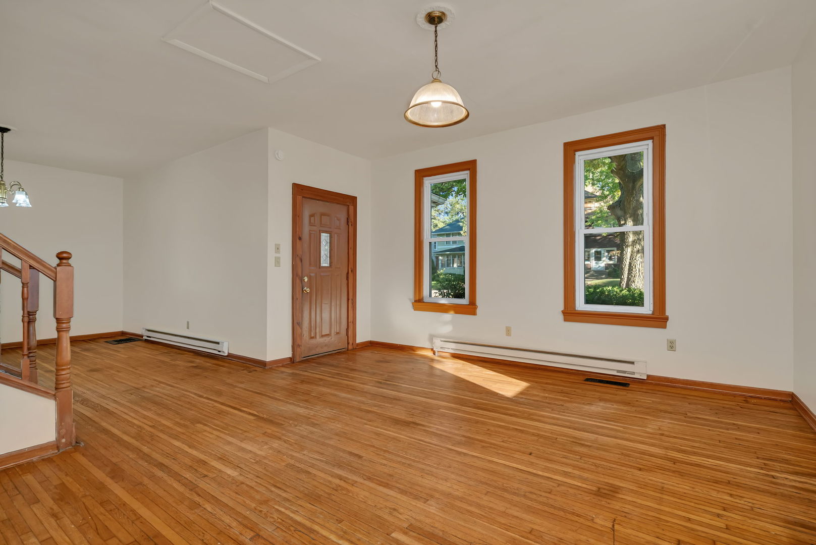 627 E Washington Street, Morris, IL 60450