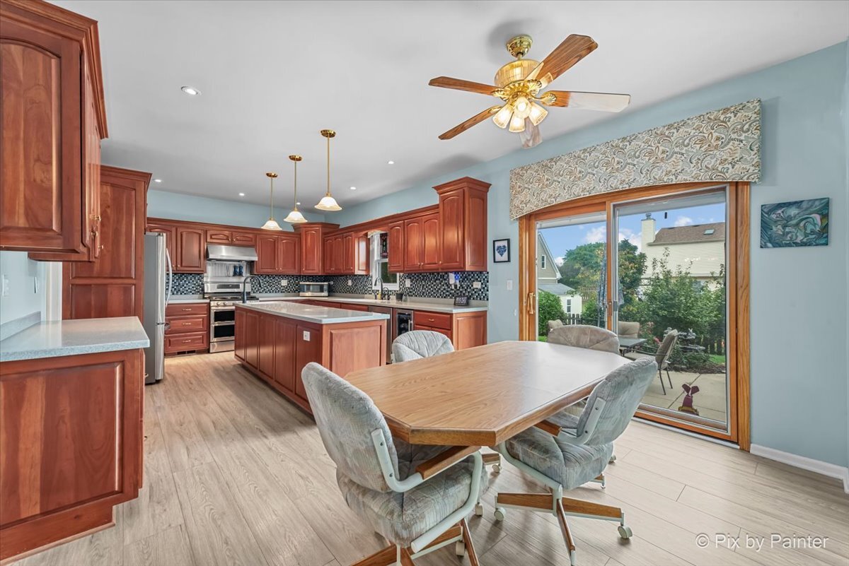 1820 Crofton Drive, Algonquin, IL 60102
