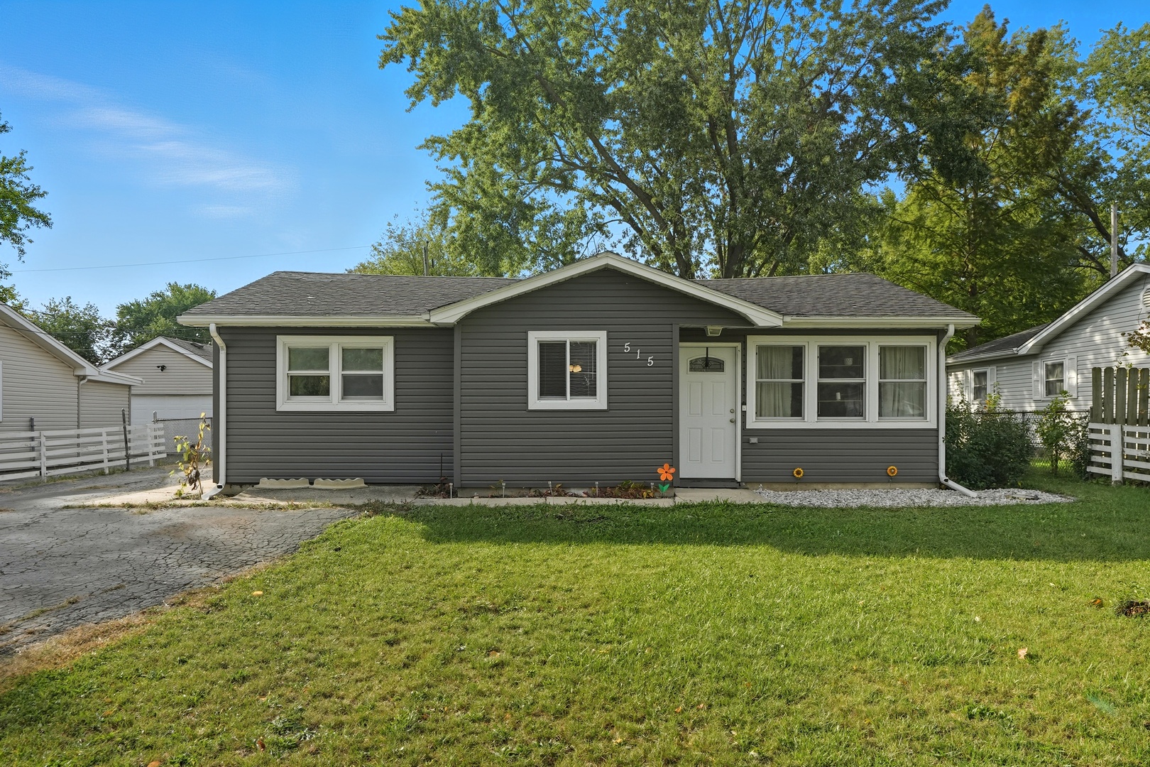 515 W Auburn Lane, Crete, IL 60417