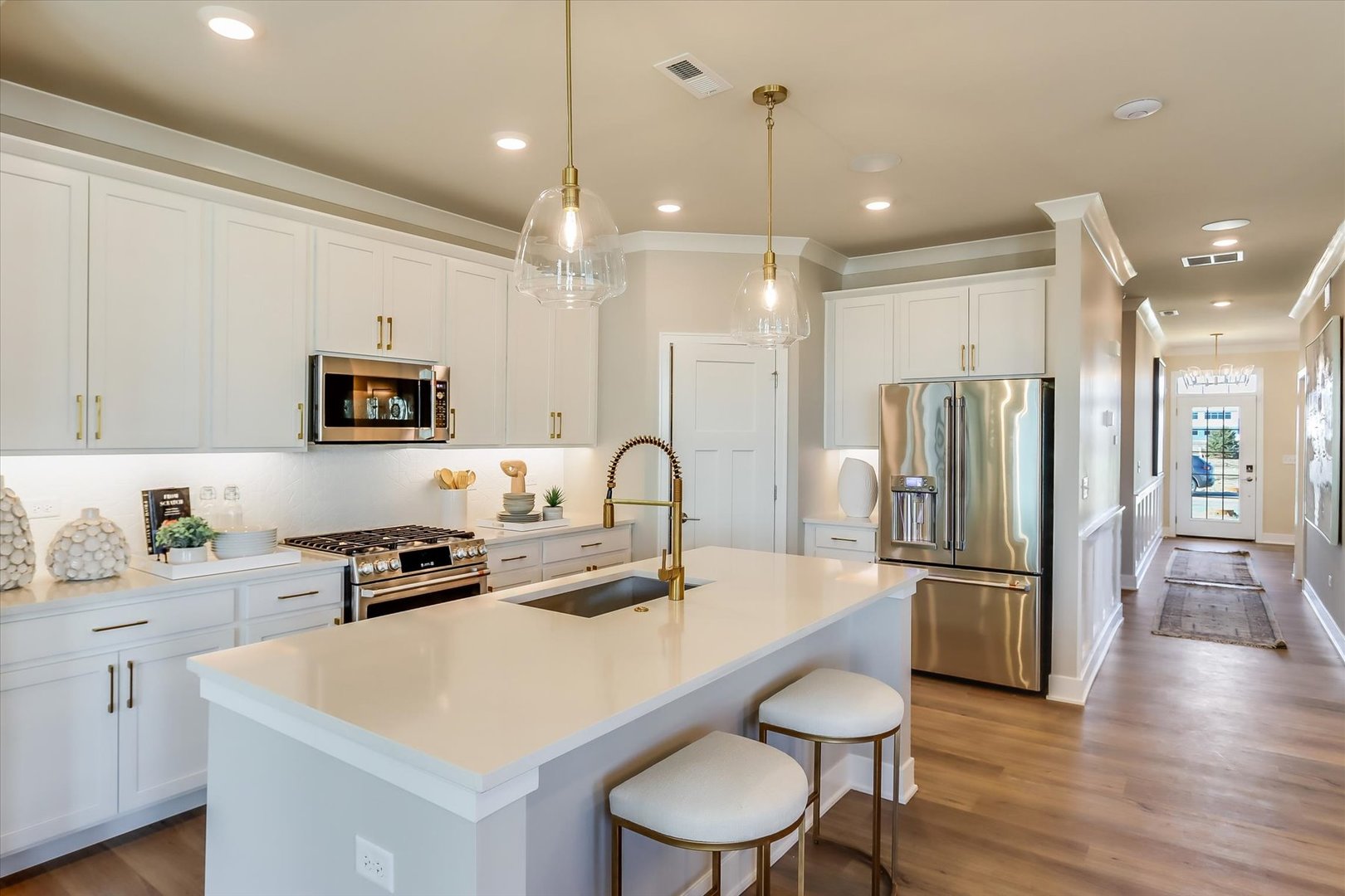 40 Tournament Drive, Hawthorn Woods, IL 60047