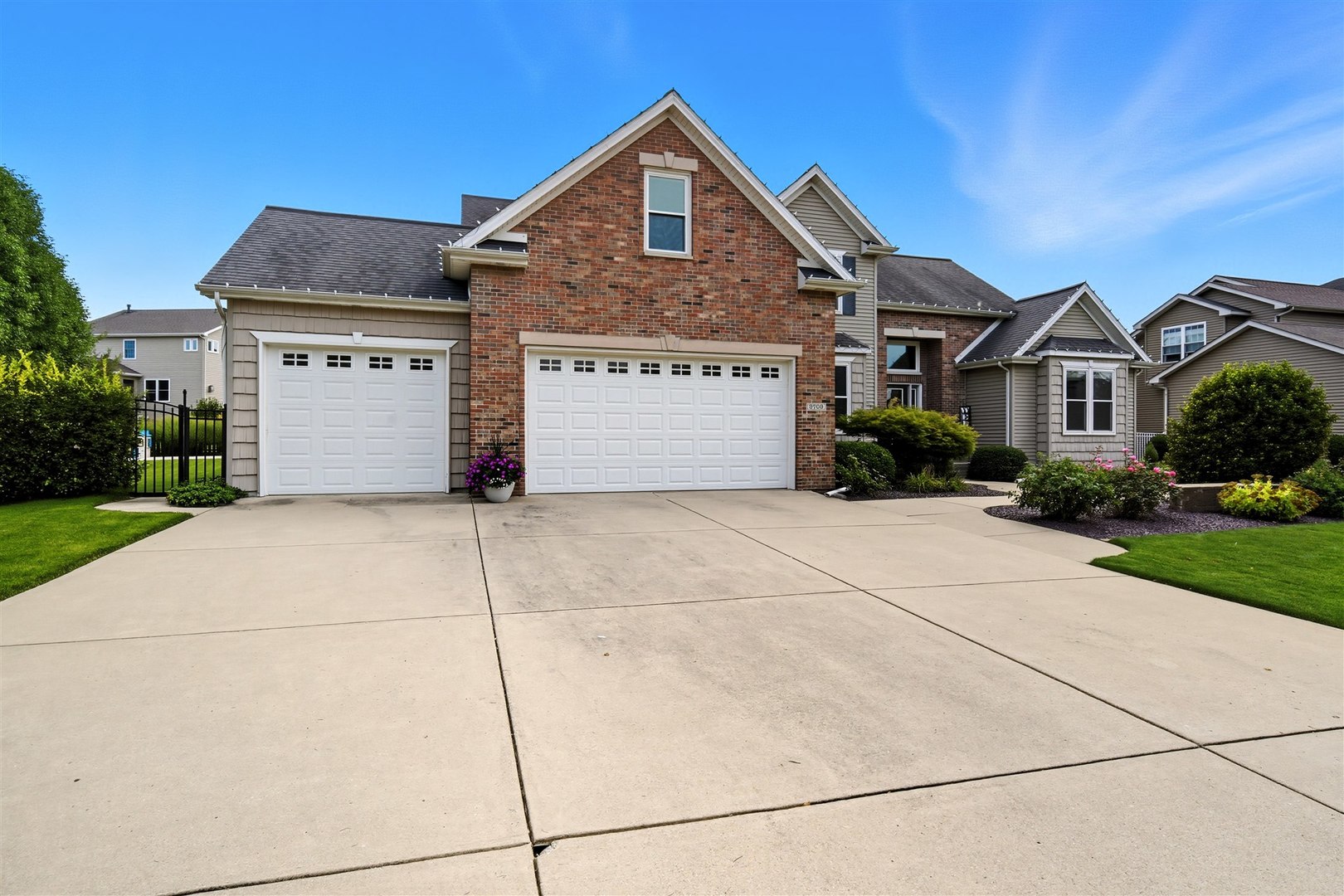 3709 Rave Road, Bloomington, IL 61704