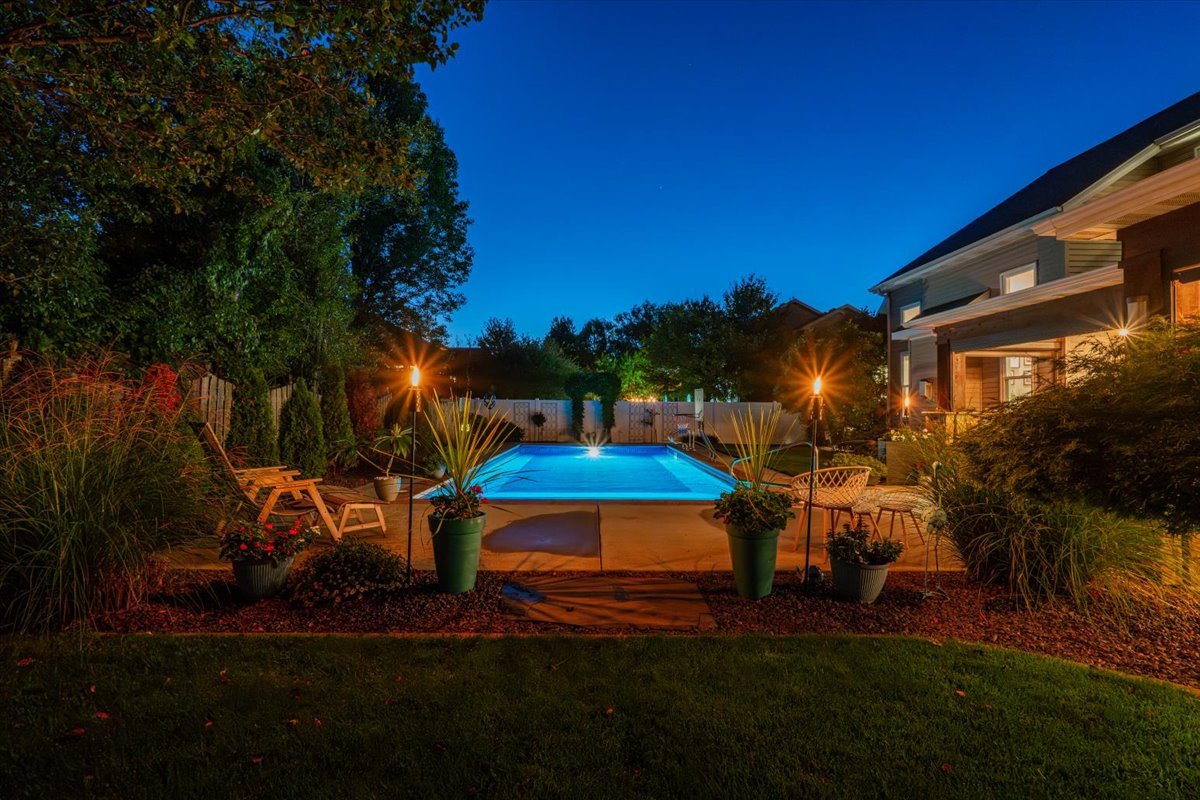 3709 Rave Road, Bloomington, IL 61704