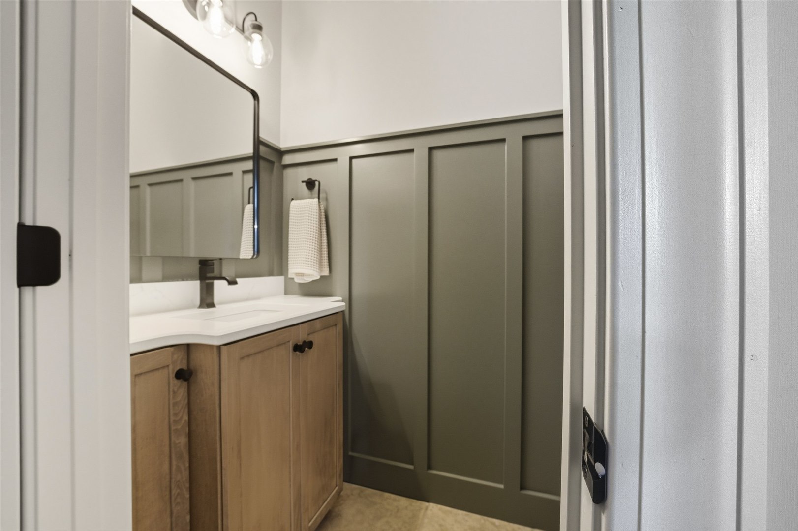 3709 Rave Road, Bloomington, IL 61704