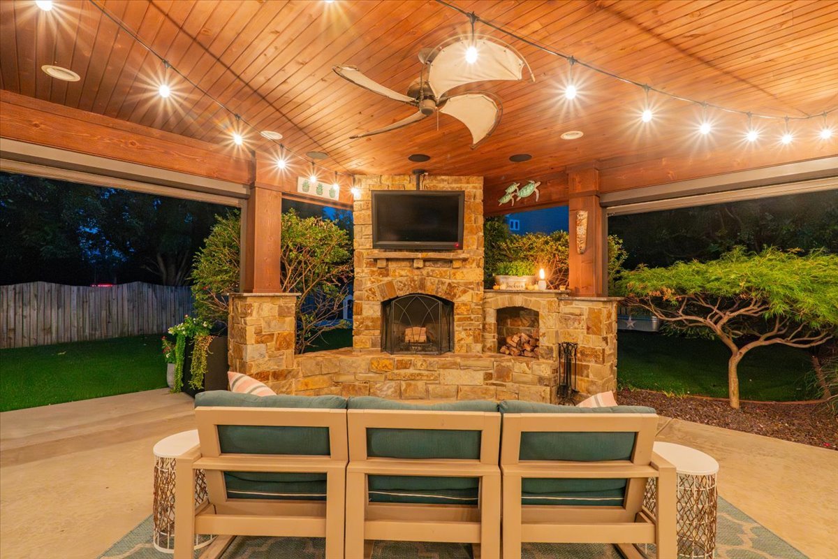 3709 Rave Road, Bloomington, IL 61704