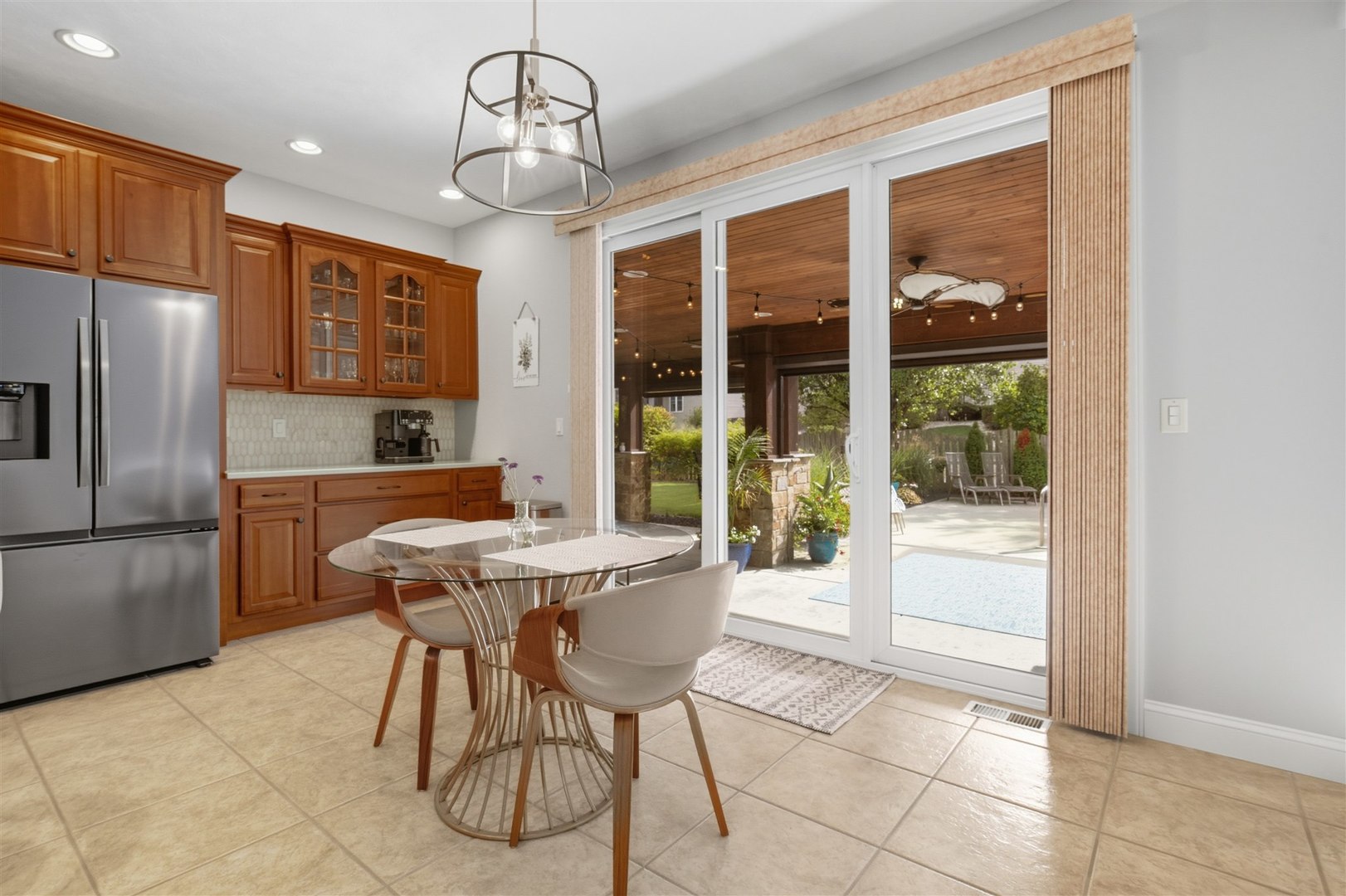 3709 Rave Road, Bloomington, IL 61704