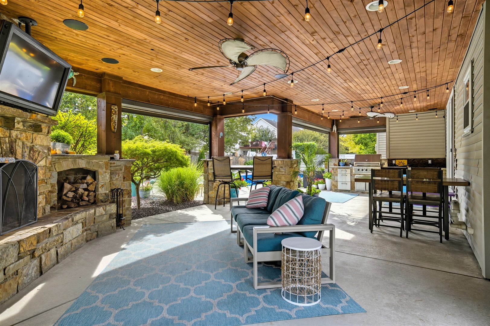 3709 Rave Road, Bloomington, IL 61704